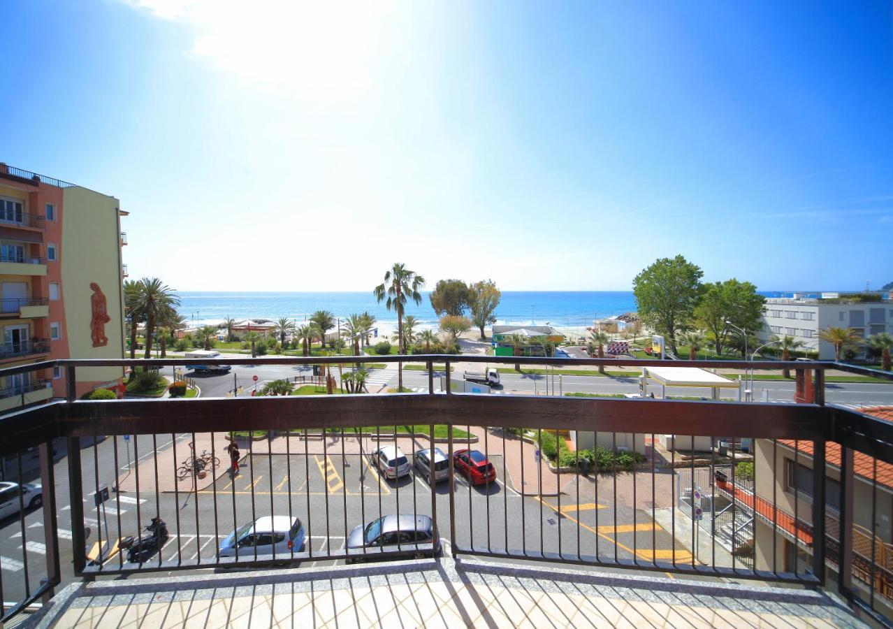 Sapore Di Sale Appartement Marina dʼMarina dʼAndora Buitenkant foto